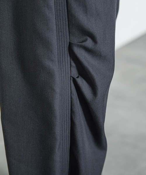 MAYSON GREY(メイソングレイ)の「サイドラインパラシュートパンツ≪洗濯機で洗える≫(その他パンツ・レディース・チャコールグレー/ブラック・M)」の13枚目の写真