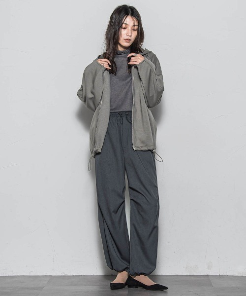 MAYSON GREY(メイソングレイ)の「サイドラインパラシュートパンツ≪洗濯機で洗える≫(その他パンツ・レディース・チャコールグレー/ブラック・M)」の14枚目の写真