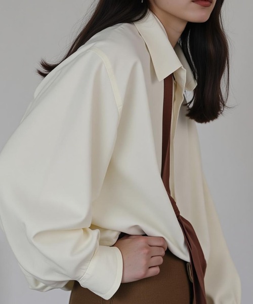 cammie(キャミー)の「オーバーサイズシンプルシャツネクタイセット(シャツ/ブラウス・レディース・グレー/アイボリー・M/L)」の4枚目の写真