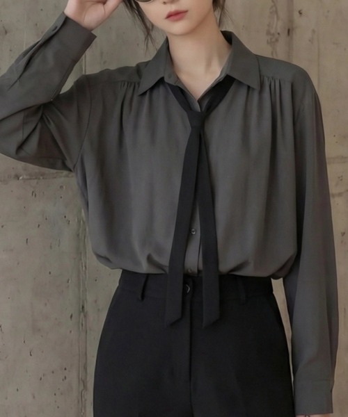 cammie(キャミー)の「オーバーサイズシンプルシャツネクタイセット(シャツ/ブラウス・レディース・グレー/アイボリー・M/L)」の11枚目の写真