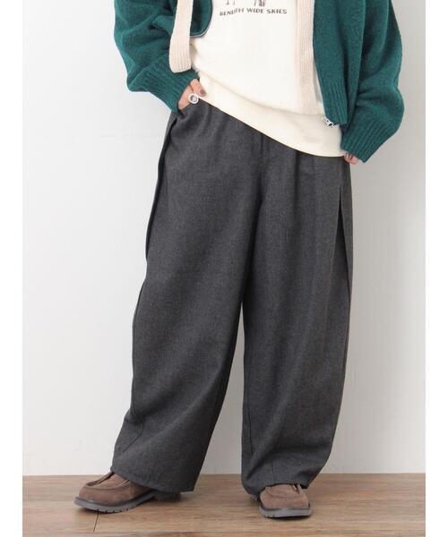 Samansa Mos2(サマンサ モスモス)の「【M/Lサイズ】サイド深タックバレルパンツ(その他パンツ・レディース・カーキ/チャコールグレー/ブルー/ベージュ・L/M)」の7枚目の写真