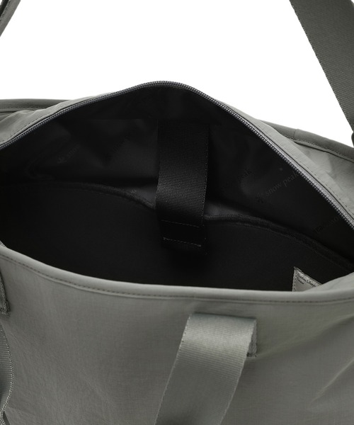 Snow Peak(スノーピーク)の「SnowPeak / Dual Tech Alpha Tote Bag デュアルテック アルファ トートバッグ 海外限定(ショルダーバッグ・メンズ・ブラック/ダークグレー/ライトグレー・ONE SIZE)」の16枚目の写真
