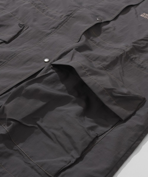 KRIFF MAYER Lady's Collection（クリフメイヤーレディースコレクション）の「【撥水/防汚】クリーネス ゆったりマウンテンパーカー / ライトアウター（オーバーサイズ・ウエストドロスト）（マウンテンパーカー・レディース・カラフル/チャコール/ナチュラル/オリーブ・LARGE/MEDIUM）」の20枚目の写真