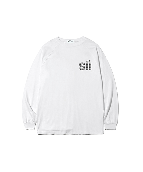 PAGESIISII（ページシシ）の「アイポイントプリントオーバーサイズロングスリーブ[20カラー]（Tシャツ/カットソー・レディース・ネイビー系2/ホワイト系3/ホワイト系5/ブラック系2/ブラック系4/ホワイト系その他2/ホワイト系1/ホワイト系2/ネイビー系3/ブラック系5/ブラック系6/ブラウン系1/ブラック系1/ネイビー系1/ホワイト系4/ホワイト系6/ブラック系3/ホワイト系7/ホワイト系8/ホワイト系9・MEDIUM/LARGE）」の6枚目の写真