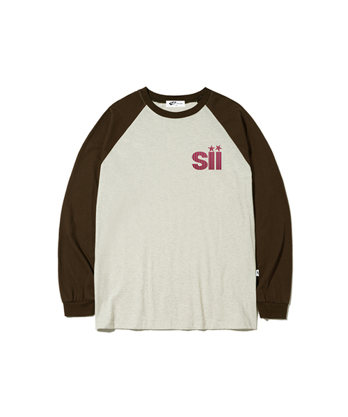PAGESIISII（ページシシ）の「アイポイントプリントオーバーサイズロングスリーブ[20カラー]（Tシャツ/カットソー・レディース・ネイビー系2/ホワイト系3/ホワイト系5/ブラック系2/ブラック系4/ホワイト系その他2/ホワイト系1/ホワイト系2/ネイビー系3/ブラック系5/ブラック系6/ブラウン系1/ブラック系1/ネイビー系1/ホワイト系4/ホワイト系6/ブラック系3/ホワイト系7/ホワイト系8/ホワイト系9・MEDIUM/LARGE）」の17枚目の写真