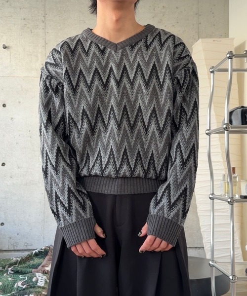 Gaphos (ガフォス)の「vネックジグザグパターンニット(ニット/セーター・メンズ・ブラック/その他・2/1)」の11枚目の写真