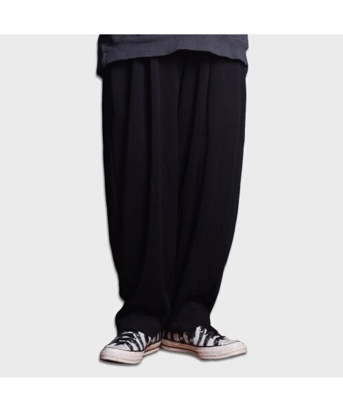 RESPECT(リスペクト)の「two tuck wide balloon pants(スラックス・メンズ・その他・LARGE/MEDIUM)」の1枚目の写真