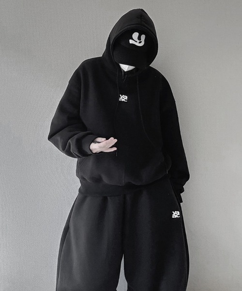 YACA（ヤーカ）の「Cropped Logo Hoodie/クロップドロゴフーディー【unisex item】（パーカー・レディース・ブラック/グレー・FREE）」の17枚目の写真
