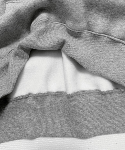 YACA（ヤーカ）の「Cropped Logo Hoodie/クロップドロゴフーディー【unisex item】（パーカー・レディース・ブラック/グレー・FREE）」の14枚目の写真