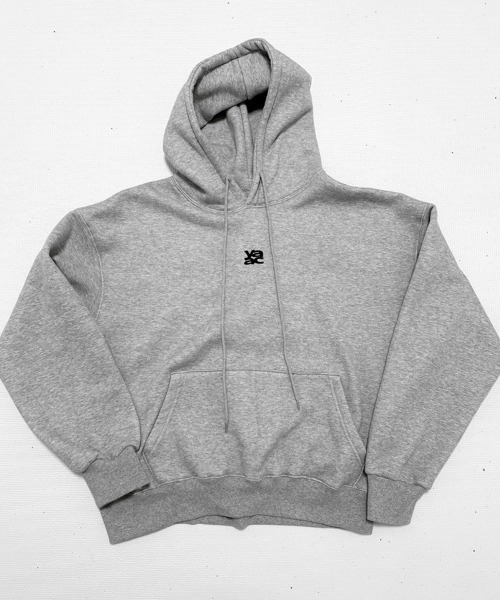 YACA（ヤーカ）の「Cropped Logo Hoodie/クロップドロゴフーディー【unisex item】（パーカー・レディース・ブラック/グレー・FREE）」の12枚目の写真