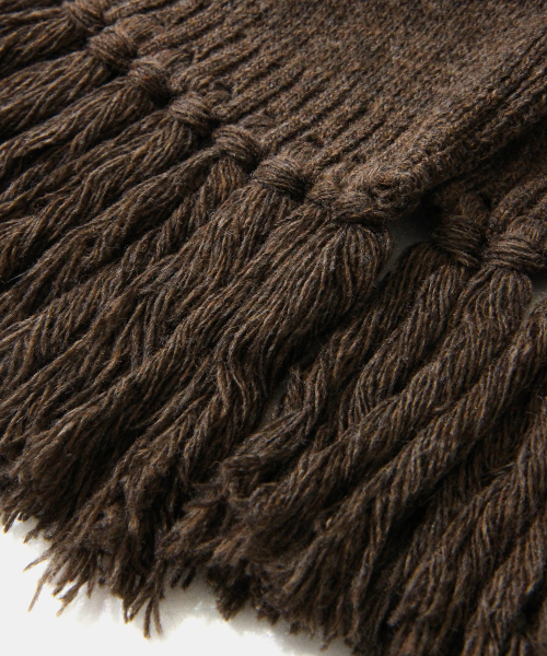 Diamond Layla（ダイアモンドレイラ）の「Baby Alpaca & Ramswool Tassel Muffler M7 Roasted Chestnut Brown（マフラー・レディース・その他・ONE SIZE）」の3枚目の写真