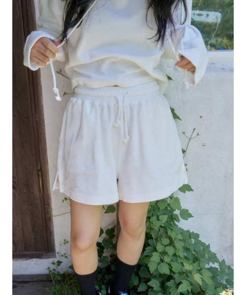 SOOPUI（スープイ）の「Organic Terry shorts in Ivory（スウェットパンツ・レディース・その他・SMALL/MEDIUM）」の3枚目の写真