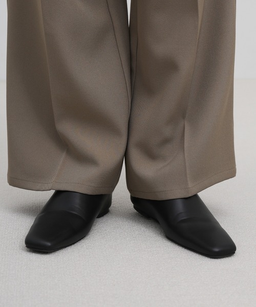 select MOCA（セレクトモカ）の「スクエアトゥフェイクレザースライドシューズ（スリッポン・レディース・ブラック・LARGE/MEDIUM/SMALL）」の5枚目の写真