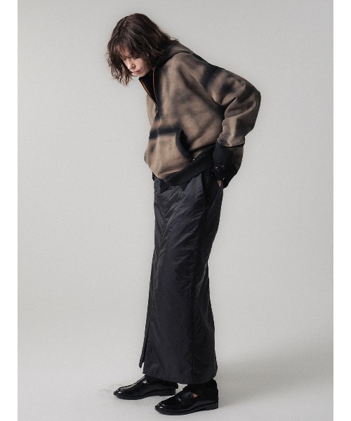 ELCHELE(エルチェレ)の「PADDED ZIPUP SKIRT(スカート・レディース・ブラック/オリーブ・36/38)」の10枚目の写真