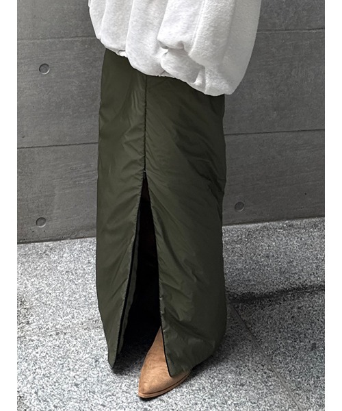 ELCHELE(エルチェレ)の「PADDED ZIPUP SKIRT(スカート・レディース・ブラック/オリーブ・36/38)」の12枚目の写真