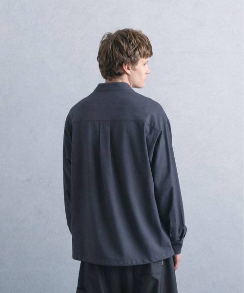 +phenix（プラスフェニックス）の「【WEB・直営店限定】+phenix(プラスフェニックス)PULLOVER BAND COLLAR SHIRT プルオーバーバンドカラーシャツ（シャツ/ブラウス・メンズ・チャコール/ブラック/ライトグレー・M/XL/L）」の7枚目の写真