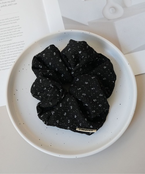 Port（ポート）の「【 Port / ポート 】 小花柄 ボリューム シュシュ #_（シュシュ・レディース・ホワイト/ブラック・FREE）」の11枚目の写真