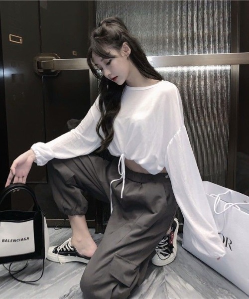 Ritzy（リッツィー）の「ショート丈　ドロップショルダー　トップス（Tシャツ/カットソー・レディース・ブラック/ホワイト・FREE）」の14枚目の写真