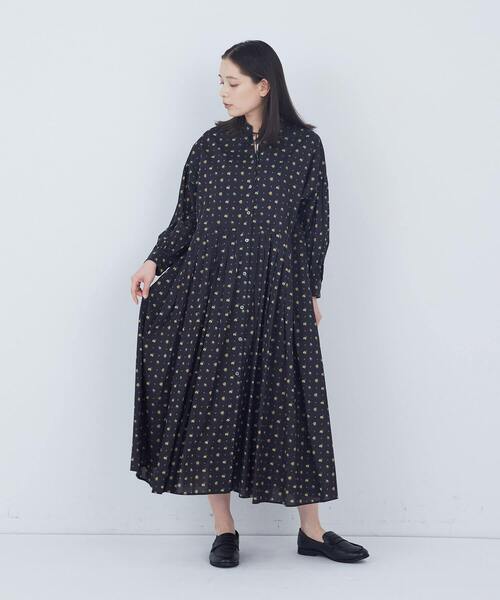 ADIEU TRISTESSE（アデュートリステス）の「【3月お気に入り登録ブランド内1位】kazumiさんコラボ　リバティプリントワンピース（ワンピース・レディース・ブルー系その他/ブラック系その他・40/38）」の12枚目の写真