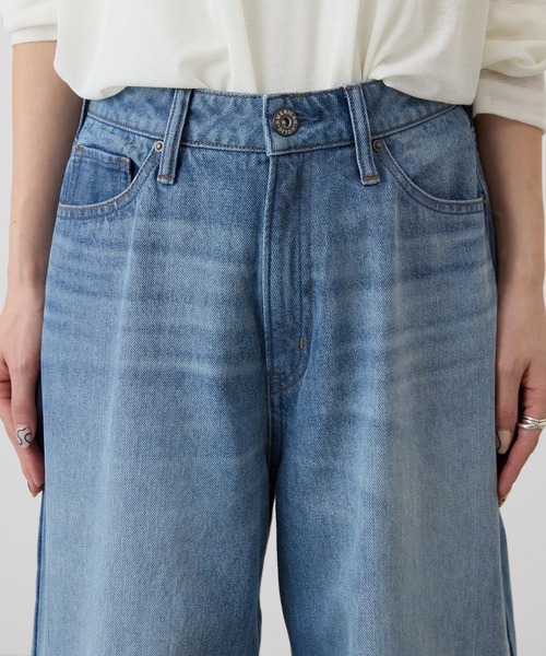AMERICAN HOLIC(アメリカンホリック)の「ワイドデニムパンツ(デニムパンツ・レディース・ホワイト/ライトインディゴブルー/グレー/ワンウォッシュ・L/M/S)」の15枚目の写真