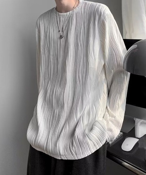 KELVIN(ケルヴァン)の「Pleated Oversized Long Sleeve Tee プリーツ オーバーサイズ Tシャツ(ロンT)(Tシャツ/カットソー・メンズ・ブラック/ホワイト・LARGE/MEDIUM)」の2枚目の写真