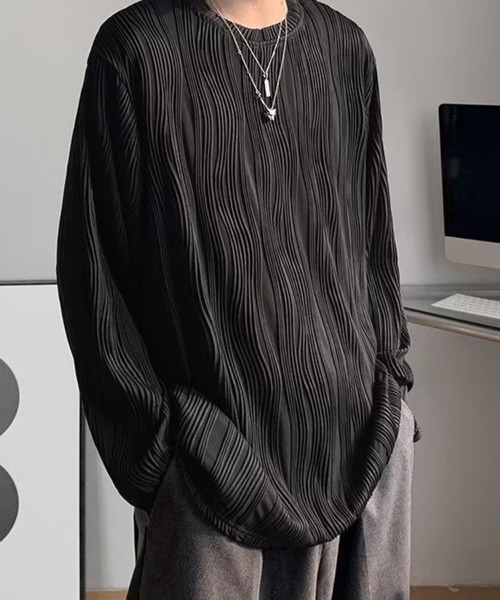 KELVIN(ケルヴァン)の「Pleated Oversized Long Sleeve Tee プリーツ オーバーサイズ Tシャツ(ロンT)(Tシャツ/カットソー・メンズ・ブラック/ホワイト・LARGE/MEDIUM)」の1枚目の写真