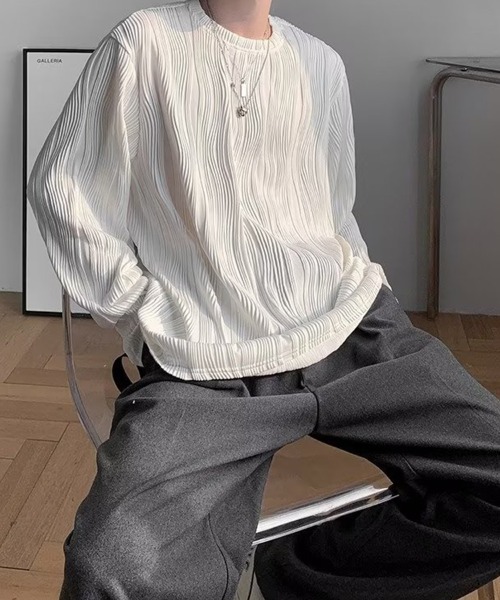 KELVIN(ケルヴァン)の「Pleated Oversized Long Sleeve Tee プリーツ オーバーサイズ Tシャツ(ロンT)(Tシャツ/カットソー・メンズ・ブラック/ホワイト・LARGE/MEDIUM)」の4枚目の写真