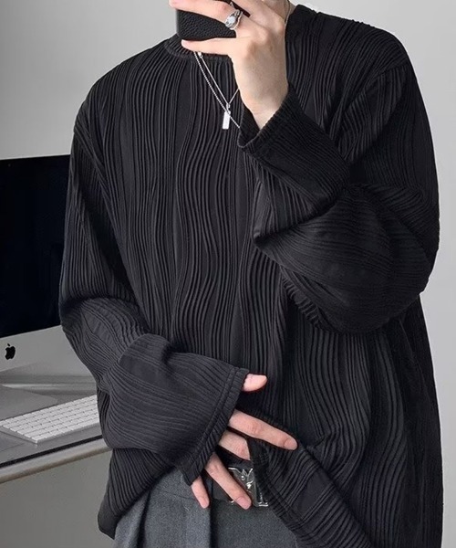KELVIN(ケルヴァン)の「Pleated Oversized Long Sleeve Tee プリーツ オーバーサイズ Tシャツ(ロンT)(Tシャツ/カットソー・メンズ・ブラック/ホワイト・LARGE/MEDIUM)」の6枚目の写真