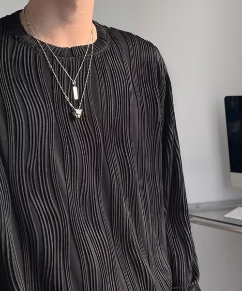 KELVIN(ケルヴァン)の「Pleated Oversized Long Sleeve Tee プリーツ オーバーサイズ Tシャツ(ロンT)(Tシャツ/カットソー・メンズ・ブラック/ホワイト・LARGE/MEDIUM)」の9枚目の写真