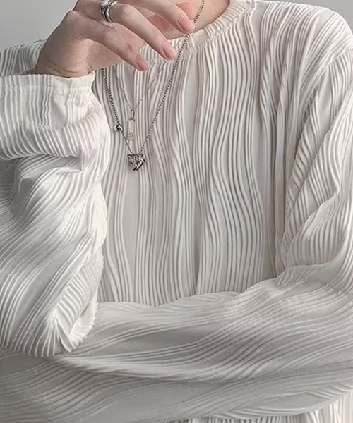 KELVIN(ケルヴァン)の「Pleated Oversized Long Sleeve Tee プリーツ オーバーサイズ Tシャツ(ロンT)(Tシャツ/カットソー・メンズ・ブラック/ホワイト・LARGE/MEDIUM)」の11枚目の写真
