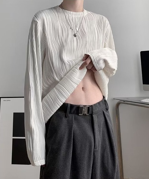 KELVIN(ケルヴァン)の「Pleated Oversized Long Sleeve Tee プリーツ オーバーサイズ Tシャツ(ロンT)(Tシャツ/カットソー・メンズ・ブラック/ホワイト・LARGE/MEDIUM)」の13枚目の写真
