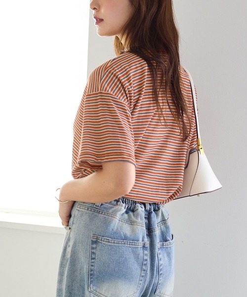 Viola e Viola(ヴィオラエヴィオラ)の「程よい透け感シアーTシャツ(Tシャツ/カットソー・レディース・オフホワイト/ブラック/ブラック系1/ベージュ系その他/レッド系その他・LL/L/M)」の12枚目の写真