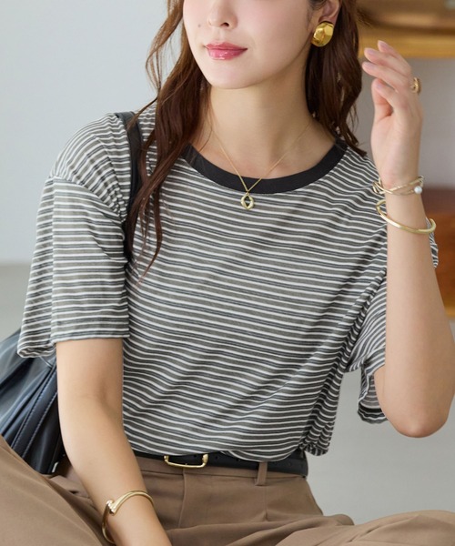 Viola e Viola(ヴィオラエヴィオラ)の「程よい透け感シアーTシャツ(Tシャツ/カットソー・レディース・オフホワイト/ブラック/ブラック系1/ベージュ系その他/レッド系その他・LL/L/M)」の22枚目の写真