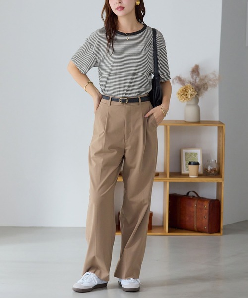 Viola e Viola(ヴィオラエヴィオラ)の「程よい透け感シアーTシャツ(Tシャツ/カットソー・レディース・オフホワイト/ブラック/ブラック系1/ベージュ系その他/レッド系その他・LL/L/M)」の18枚目の写真