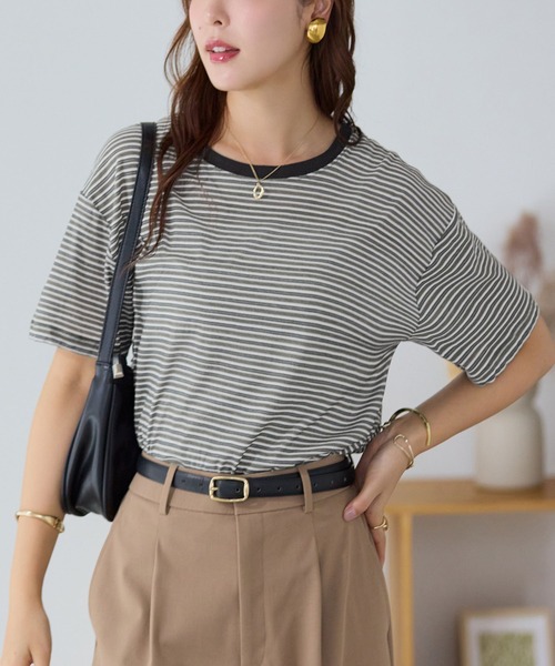 Viola e Viola(ヴィオラエヴィオラ)の「程よい透け感シアーTシャツ(Tシャツ/カットソー・レディース・オフホワイト/ブラック/ブラック系1/ベージュ系その他/レッド系その他・LL/L/M)」の21枚目の写真