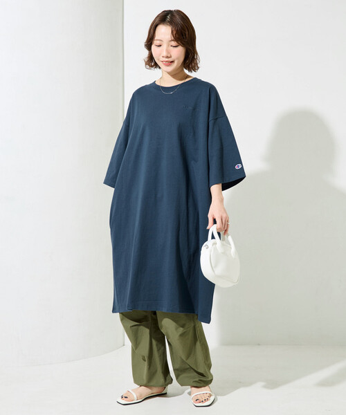 FREAK'S STORE(フリークスストア)の「限定展開 Champion × FREAK'S STORE/チャンピオン 別注 半袖 ミニ ワンピース(ワンピース・レディース・ライトグレー/オフホワイト/ブラック/ネイビー/ブラウン・フリ-)」の5枚目の写真