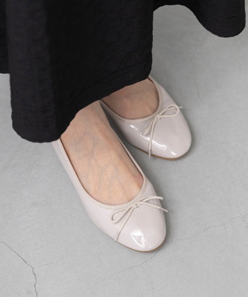 welleg（ウェレッグ）の「晴雨兼用 ふわカル ラウンドトゥ バレエシューズ（バレエシューズ・レディース・レッド/ライトグレー/ブラック系/シルバー/ブラック・21.5cm/22.0cm/22.5cm/23.0cm/23.5cm/24.0cm/24.5cm/25.0cm/25.5cm/26.0cm）」の3枚目の写真