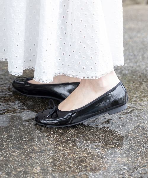 welleg（ウェレッグ）の「晴雨兼用 ふわカル ラウンドトゥ バレエシューズ（バレエシューズ・レディース・レッド/ライトグレー/ブラック系/シルバー/ブラック・21.5cm/22.0cm/22.5cm/23.0cm/23.5cm/24.0cm/24.5cm/25.0cm/25.5cm/26.0cm）」の7枚目の写真