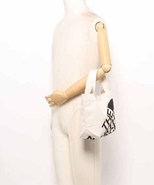 THE NORTH FACE(ザノースフェイス)の「THE NORTH FACE/ザ・ノース・フェイス トートバッグ RAMP TOTE S NM72609(トートバッグ・メンズ・ライトグリーン/レッド/イエロー/ライトブルー/ブラック・FREE)」の15枚目の写真