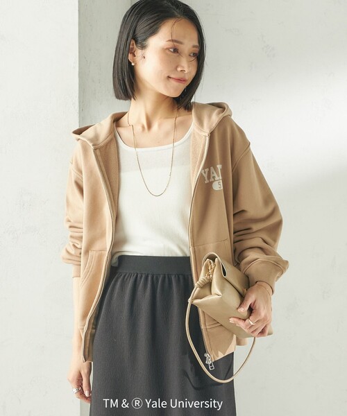 Russell Athletic（ラッセルアスレティック）の「RUSSELL ATHLETIC:〈洗濯機可能〉YALE HOODIE（カーディガン/ボレロ・レディース・ベージュ/ネイビー/ライトグレー・ONE SIZE）」の2枚目の写真