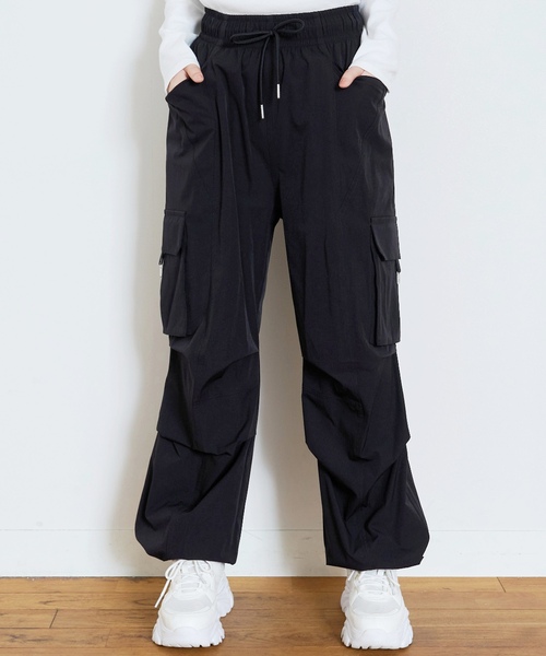 LOVETOXIC(ラブトキシック)の「【LTXC/接触冷感/ストレッチ】カーゴパンツ(その他パンツ・キッズ・サックスブルー/イエロー/グレー/チェリーピンク/オフホワイト/ブラック・S:140cm/M:150cm/L:160cm/130cm)」の3枚目の写真