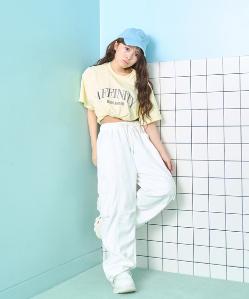 LOVETOXIC(ラブトキシック)の「【LTXC/接触冷感/ストレッチ/快適】カーゴパンツ(カーゴパンツ・キッズ・サックスブルー/イエロー/グレー/チェリーピンク/オフホワイト/ブラック/カーキ/ピンク・S:140cm/M:150cm/L:160cm/130cm/M/SS/S/L)」の11枚目の写真