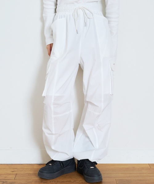 LOVETOXIC(ラブトキシック)の「【LTXC/接触冷感/ストレッチ/快適】カーゴパンツ(カーゴパンツ・キッズ・サックスブルー/イエロー/グレー/チェリーピンク/オフホワイト/ブラック/カーキ/ピンク・S:140cm/M:150cm/L:160cm/130cm/M/SS/S/L)」の12枚目の写真