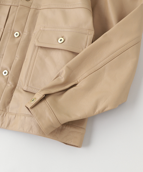 A LEATHER(エーレザー)の「A LEATHER / エーレザー TRUCKER JACKET- LAMB(ライダースジャケット・メンズ・ベージュ・MEDIUM)」の3枚目の写真