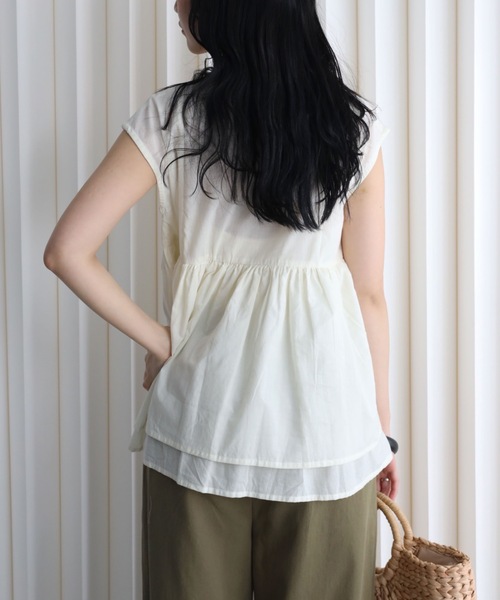 YENNA（イェンナ）の「インド綿ピンタックフレアブラウス（シャツ/ブラウス・レディース・アイボリー/ブラック/モカ・FREE）」の15枚目の写真