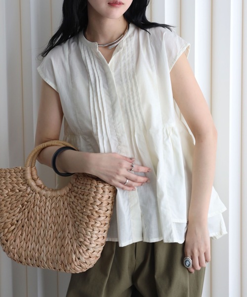 YENNA（イェンナ）の「インド綿ピンタックフレアブラウス（シャツ/ブラウス・レディース・アイボリー/ブラック/モカ・FREE）」の12枚目の写真