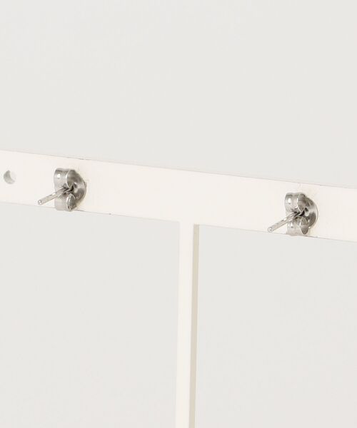 Zoule(ゾーラ)の「Zoule ゾーラ:STAINLESS ステンレスシリーズ Stainless P-88 ドロップ ピアス(ピアス(両耳用)・レディース・ゴールド/シルバー・FREE)」の7枚目の写真