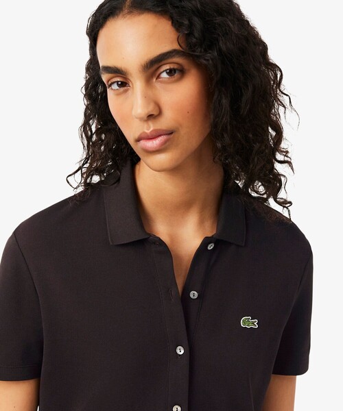 LACOSTE(ラコステ)の「ストレッチ鹿の子地プリーツポロドレス(ワンピース・レディース・オフホワイト/ブラウン・38/40/34/36)」の4枚目の写真