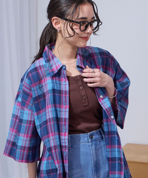 THE CRAFT CREW PRODUCTS(ザクラフトクループロダクツ)の「インドコットン ボイルチェック アソート 半袖シャツ【THE CRAFT CREW PRODUCTS】(シャツ/ブラウス・レディース・ブラウン/ベージュ系/レッド/ブラック/ブルー/ネイビー系・FREE)」の5枚目の写真