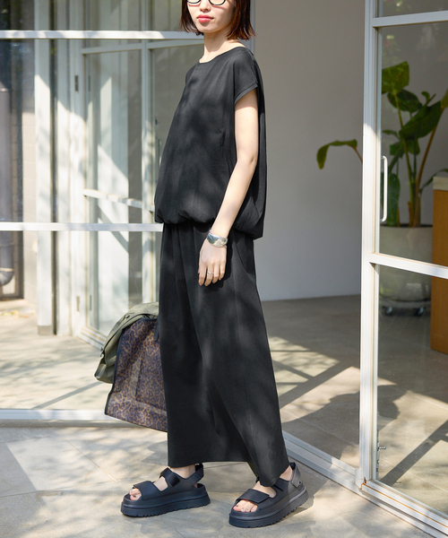 SLOBE IENA（スローブイエナ）の「《2枚セット/》ニュアンスカットソー×ナロースカートセットアップ（Tシャツ/カットソー・レディース・ブラック/ブラウン・36/38）」の11枚目の写真